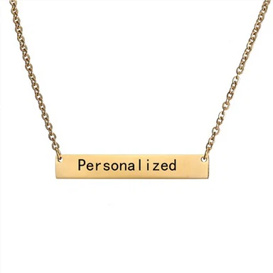Vlastný náhrdelník s menovkou