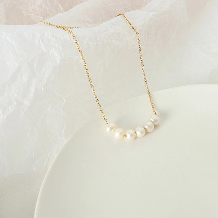 Curved Pearl Thin Chain Necklace best