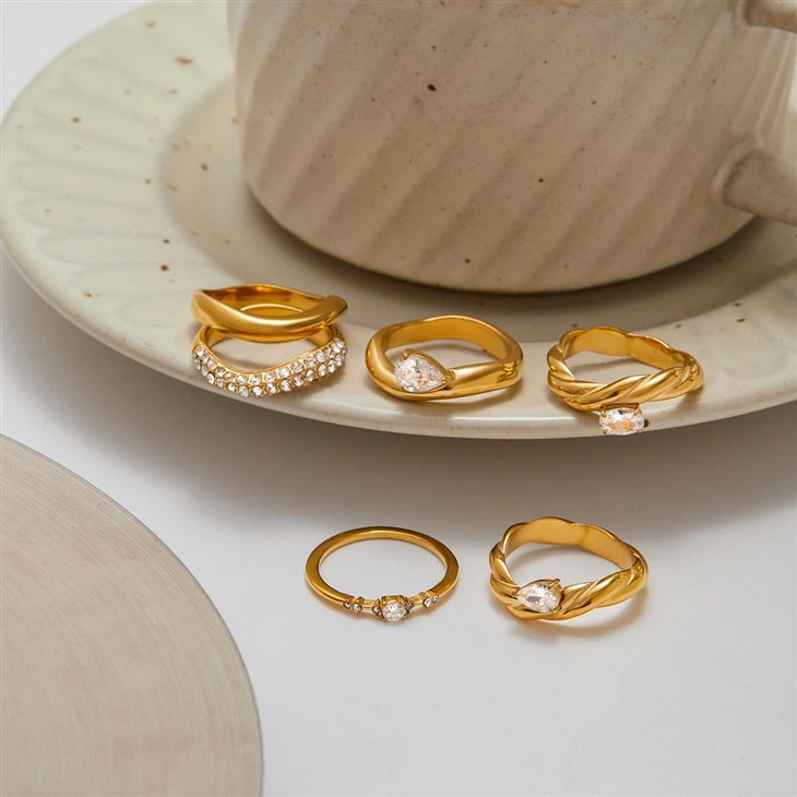 CZ Twisted Wave Ring high quality